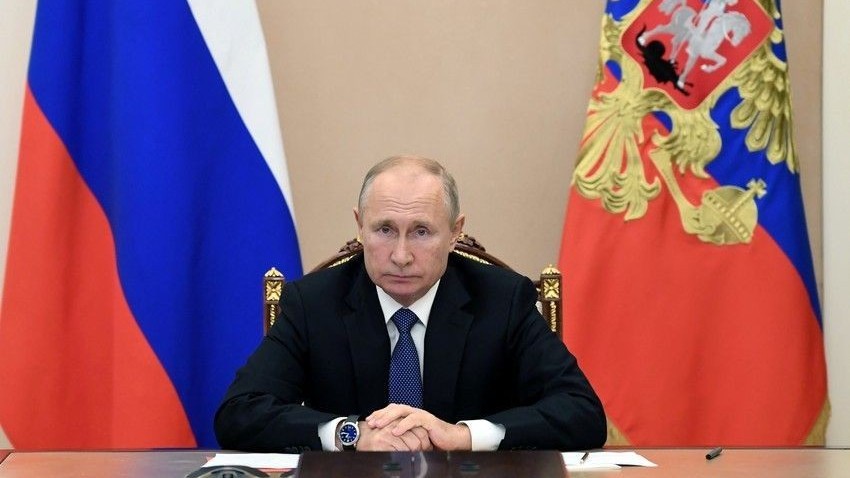 putin-iranla-strateji-terefdasliqla-bagli-muqavilenin-ratifikasiyasi-haqqinda-qanunu-imzalayibnbspnbsp-1746128011